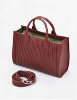 32.15 Small pleated shopping bag