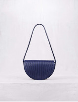 32.04 Cross body bag in pleated leather