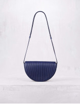 32.04 Cross body bag in pleated leather