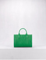 32.15 Small pleated shopping bag