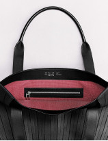 32.09 Soft leather tote bag in pleated leather