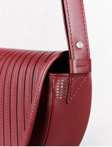 32.04 Cross body bag in pleated leather